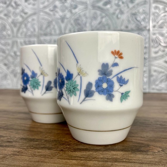 Vintage Pair of Blue Floral Japanese Tea Cups, Otagiri OMC, Saki Cups - Picture 2 of 9